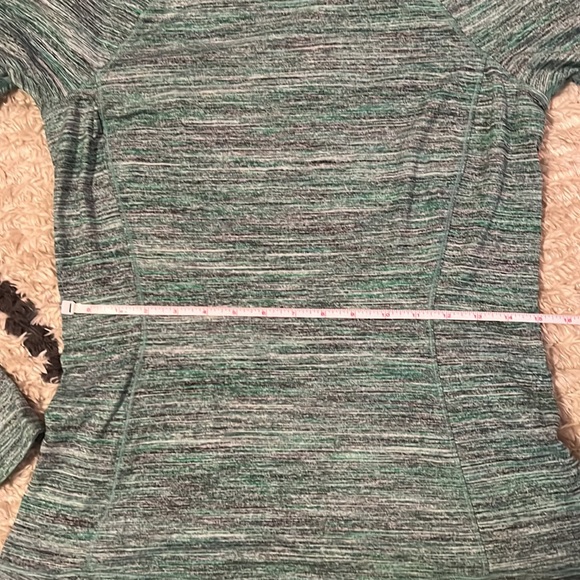 Lululemon long sleeve shirt size 10 - Picture 3 of 5